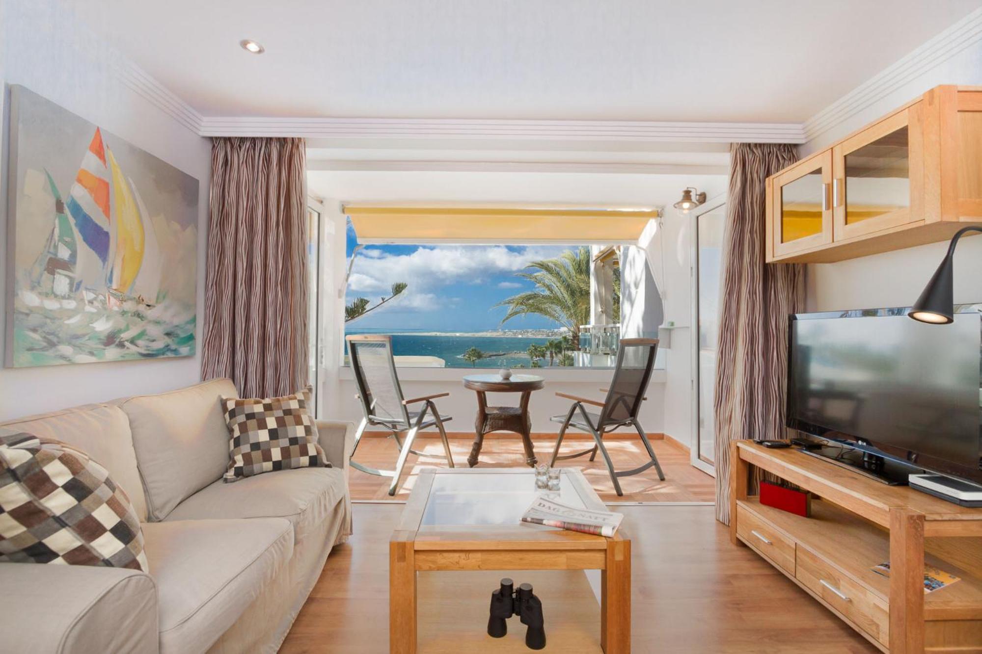 Sunsuites Carolina San Agustin  Ruang foto
